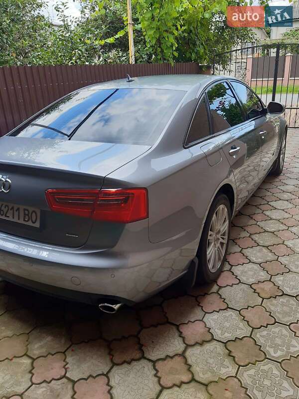 Седан Audi A6 2014 в Ужгороді