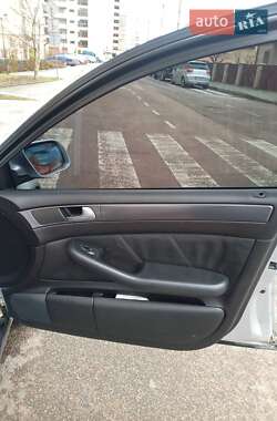 Седан Audi A6 1999 в 