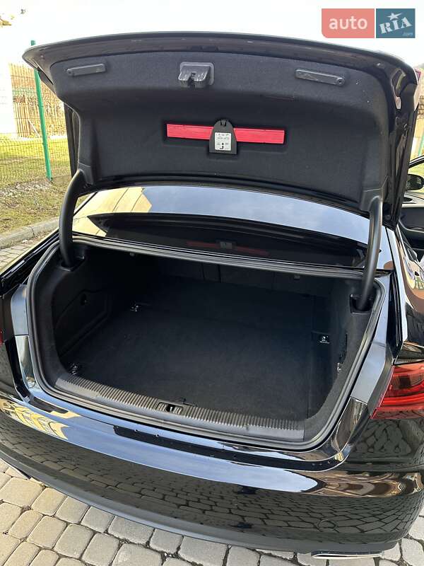 Седан Audi A6 2015 в Мукачево