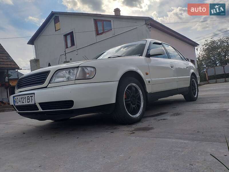 Седан Audi A6 1995 в Берегово