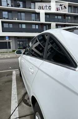 Седан Audi A6 2012 в Ужгороді