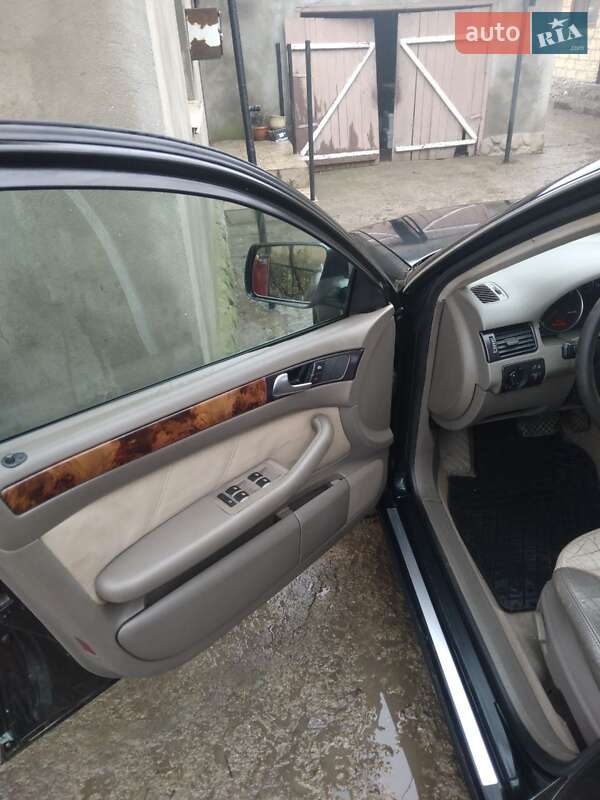 Универсал Audi A6 2002 в Ивановке