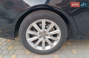 Седан Audi A6 2012 в 