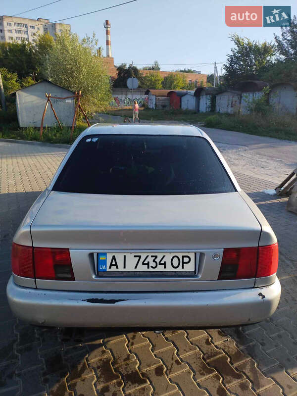 Седан Audi A6 1995 в Києві