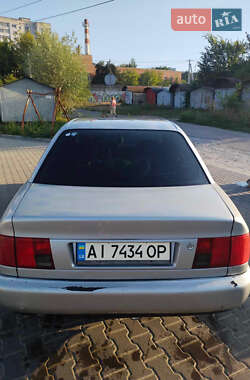 Седан Audi A6 1995 в Киеве