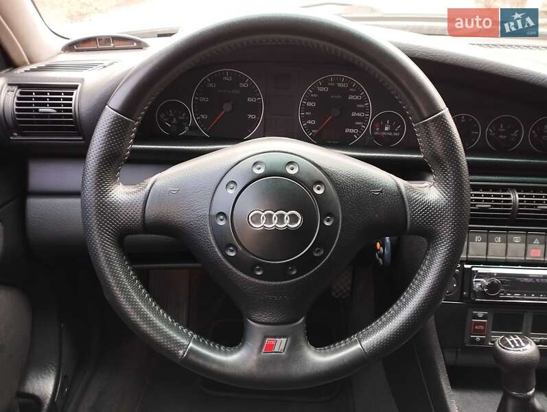 Седан Audi A6 1997 в Киеве