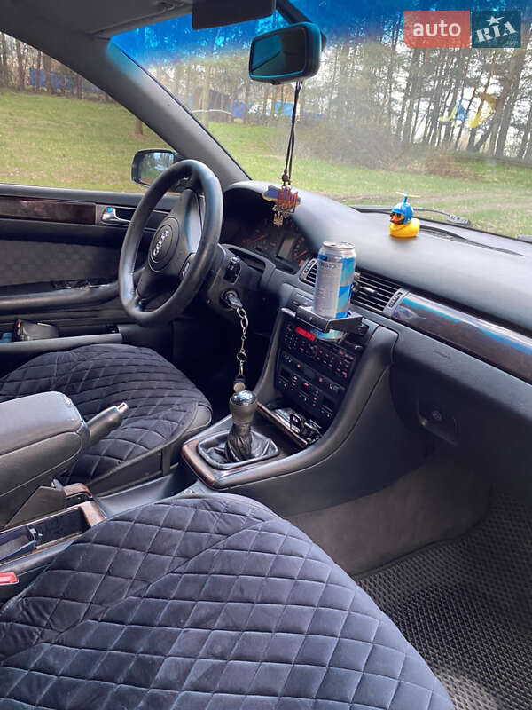Седан Audi A6 1997 в Липовой Долине