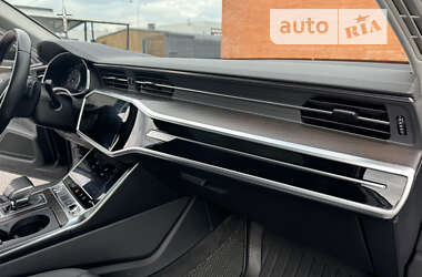 Седан Audi A6 2019 в 