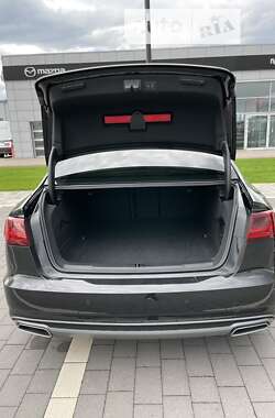 Седан Audi A6 2015 в 