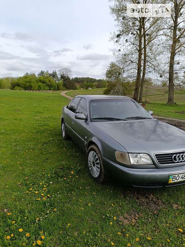 Седан Audi A6 1996 в Шумске