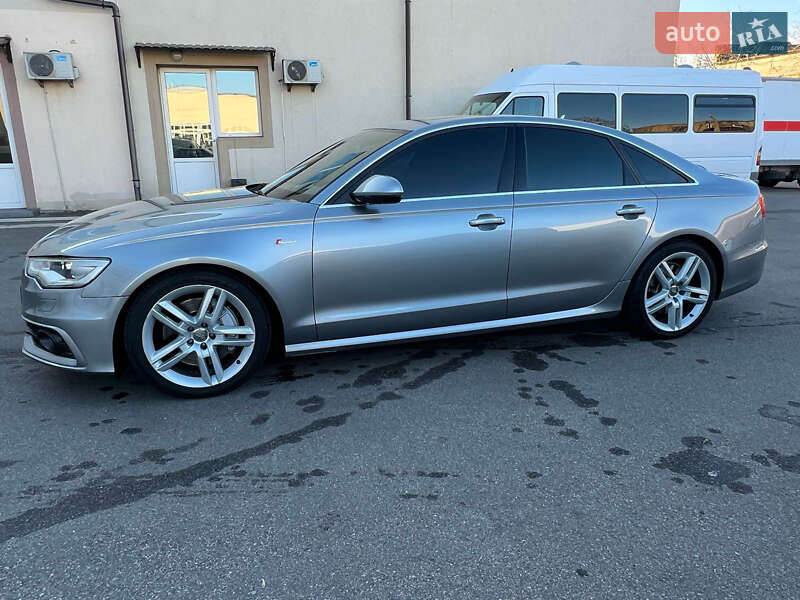 Седан Audi A6 2015 в Киеве