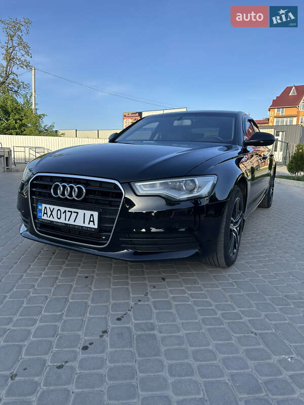 Седан Audi A6 2012 в Староконстантинове