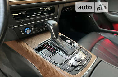 Седан Audi A6 2015 в 