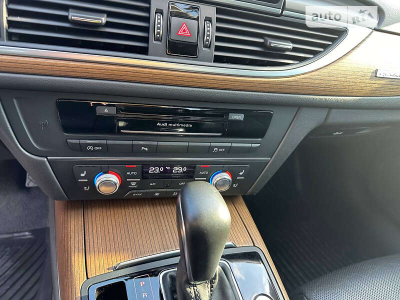 Седан Audi A6 2015 в Киеве