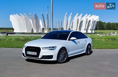 Седан Audi A6 2015 в 