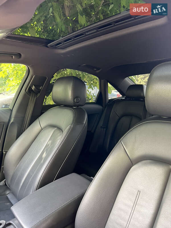 Седан Audi A6 2013 в Славянске