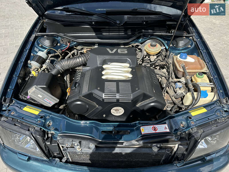 Седан Audi A6 1996 в Подволочиске