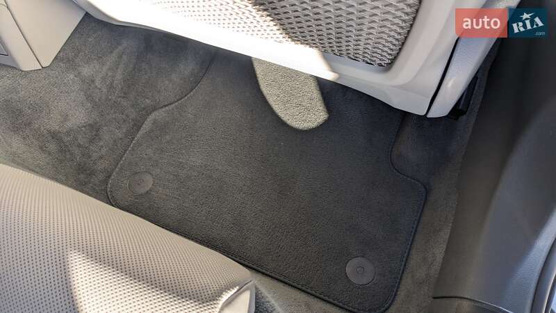 Универсал Audi A6 2015 в Львове фото 28 Универсал Audi A6 2015 в Львове