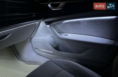 Седан Audi A6 2019 в 
