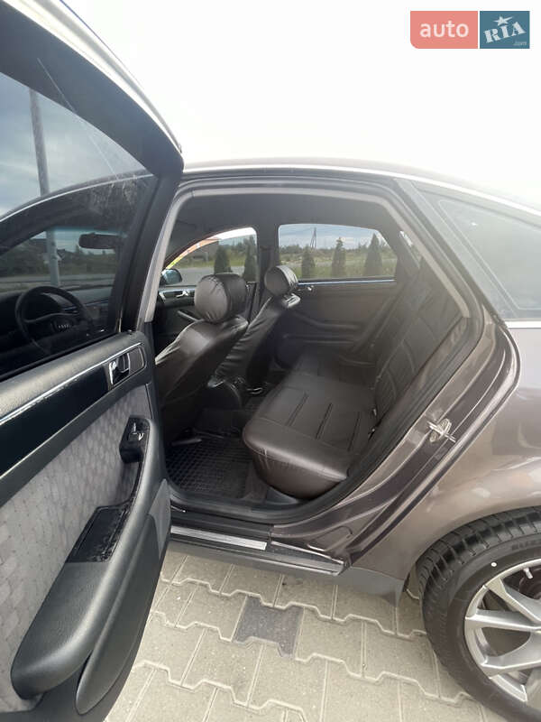 Седан Audi A6 2000 в Яворові