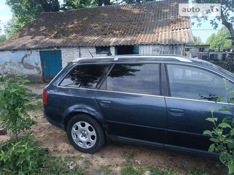 Универсал Audi A6 2002 в Корце
