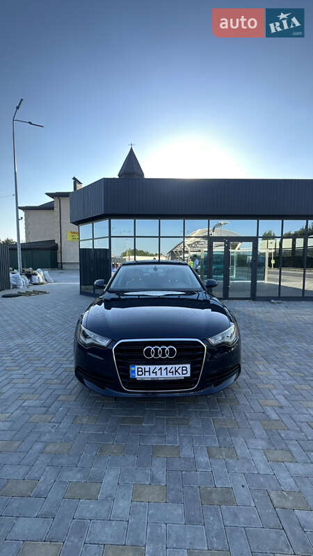 Седан Audi A6 2012 в Гайсину