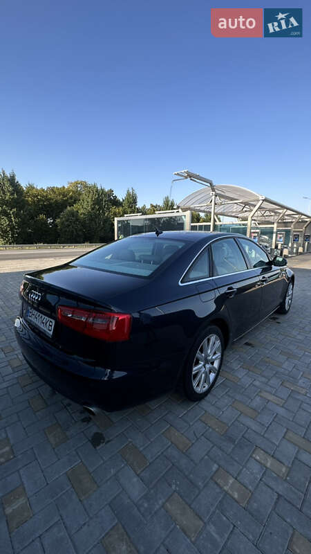 Седан Audi A6 2012 в Гайсину