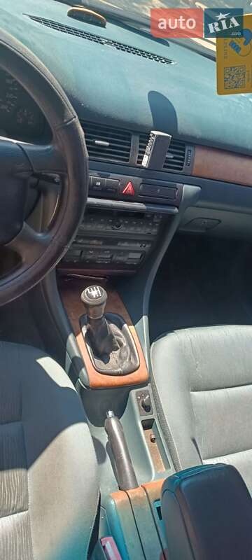 Седан Audi A6 1998 в Горбовій
