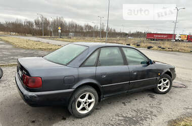Седан Audi A6 1995 в Львове