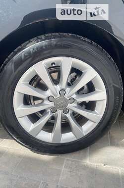 Седан Audi A6 2012 в 