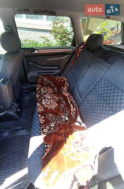 Универсал Audi A6 2001 в 