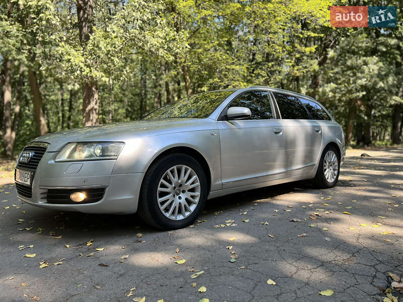Универсал Audi A6 2005 в Новоднестровске