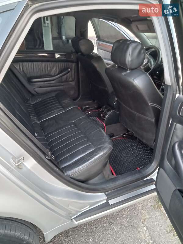 Седан Audi A6 1999 в Городку