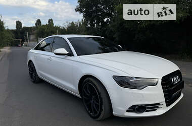 Седан Audi A6 2013 в 