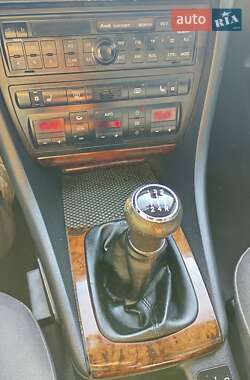 Универсал Audi A6 1999 в Киеве