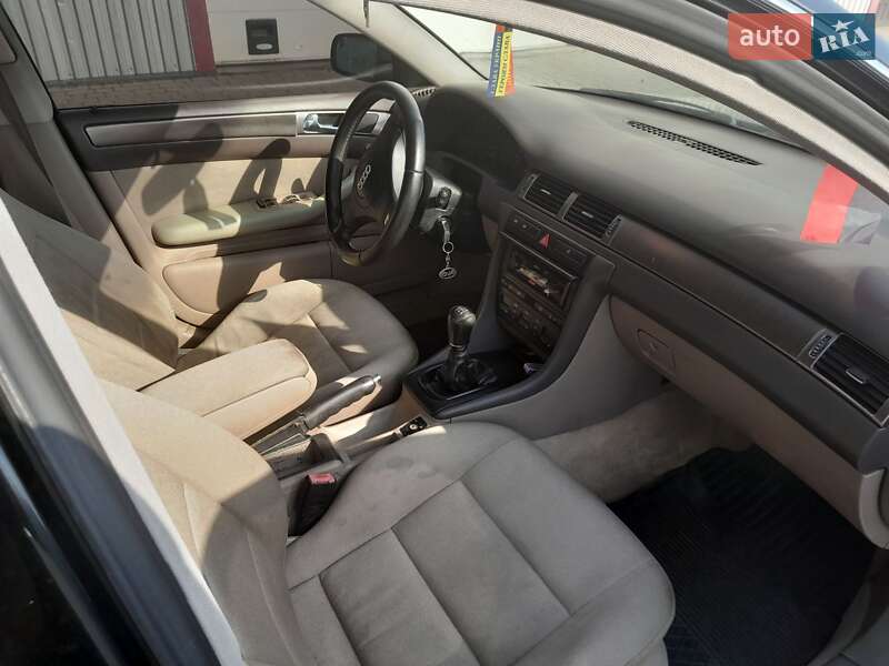 Седан Audi A6 1998 в Новояворовске