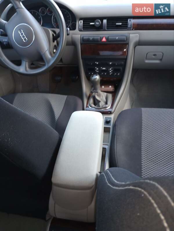 Седан Audi A6 2001 в Чернигове