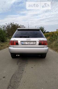 Универсал Audi A6 1995 в 