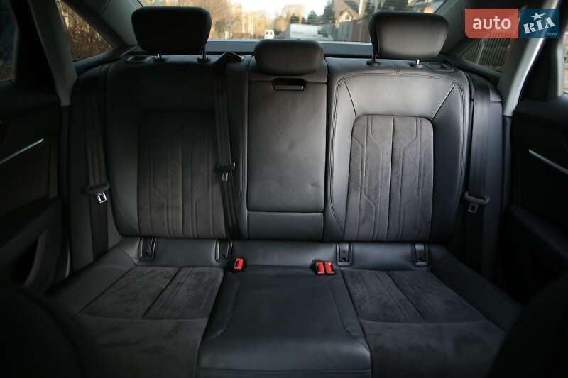 Седан Audi A6 2021 в Ровно