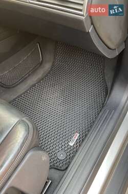 Седан Audi A6 2004 в 