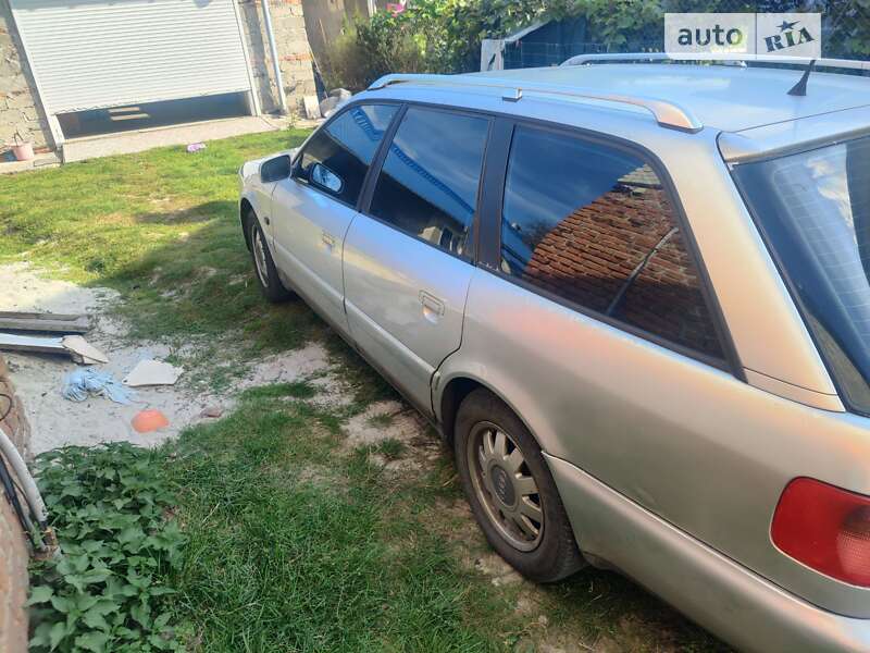 Универсал Audi A6 1994 в Львове