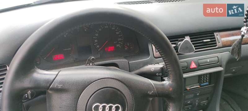 Универсал Audi A6 2000 в Киеве
