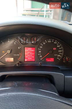 Універсал Audi A6 2000 в 