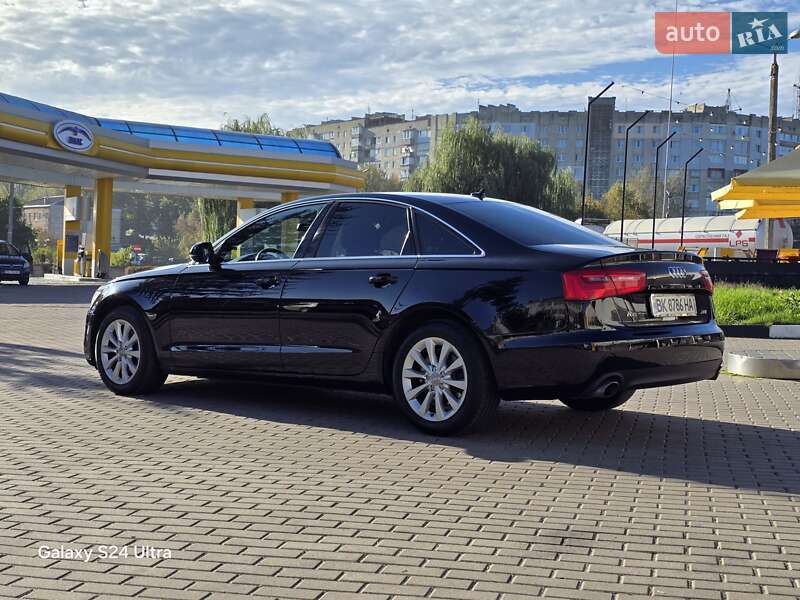 Седан Audi A6 2012 в Ровно