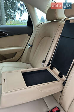 Седан Audi A6 2013 в 