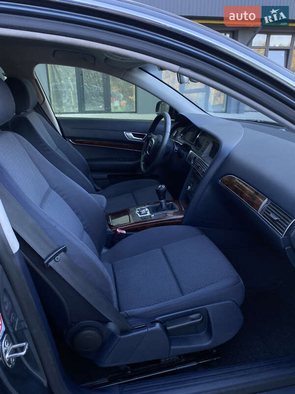 Универсал Audi A6 2005 в Новояворовске