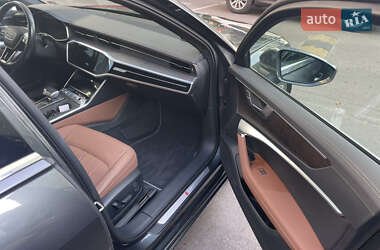 Седан Audi A6 2018 в 