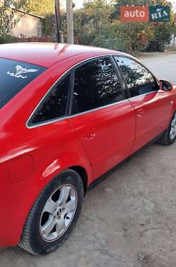 Седан Audi A6 2002 в 