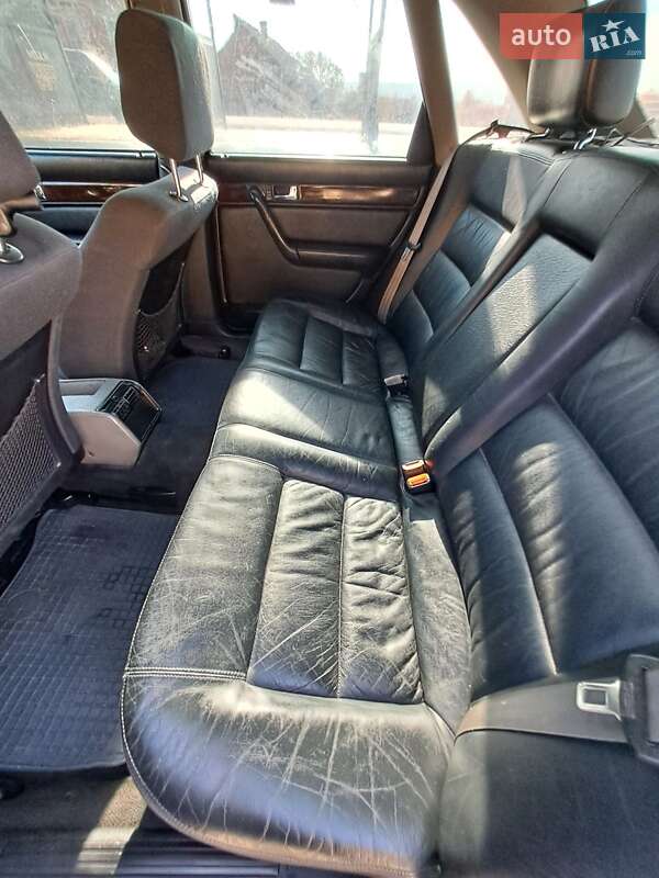 Седан Audi A6 1995 в Чернівцях