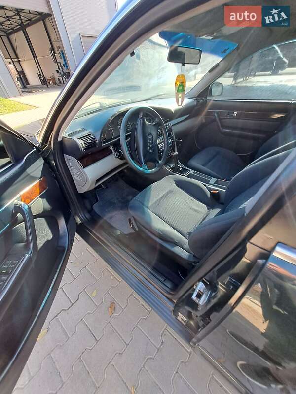 Седан Audi A6 1995 в Чернівцях